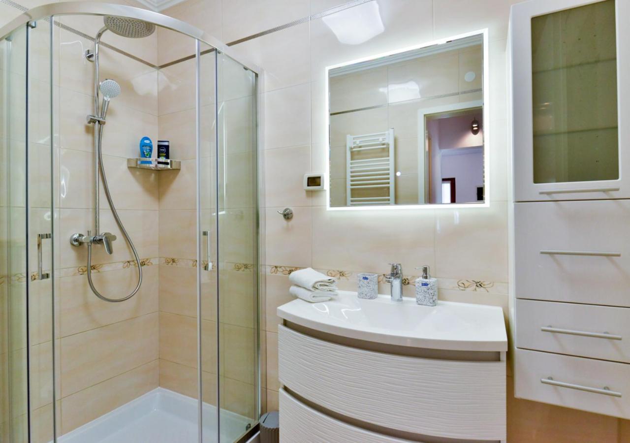 Apartments Leona Ουμάγκ Εξωτερικό φωτογραφία