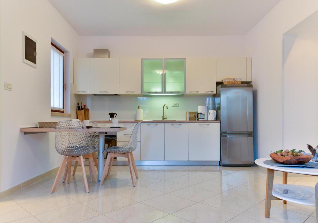 Apartments Leona Ουμάγκ Εξωτερικό φωτογραφία